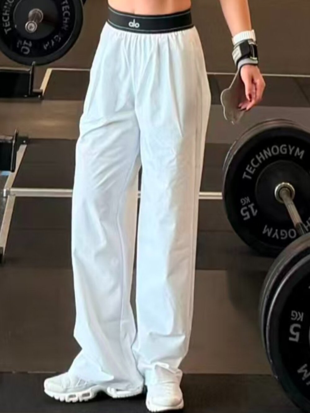 đ¤ALO Yoga Suit Up Trouser Wide Leg PantsđComfortable| White/Black|30â Inseam - Picture 1 of 9
